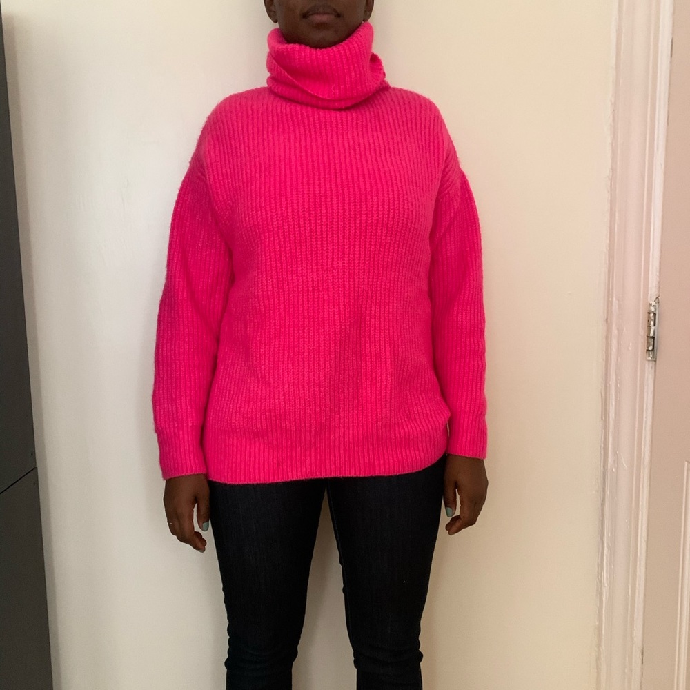 ZARA OVERSIZED PINK SWEATER